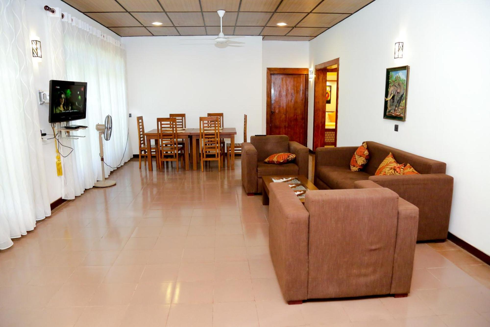 Seven Rich Villa アヌラーダプラ エクステリア 写真